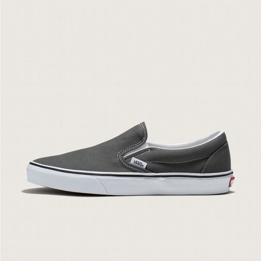 Vans Women’s Classic Slip-On Sneakers in Grey Size 6
